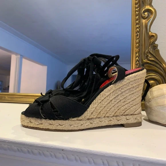 Christian Louboutin Isabelle black wedges. Size 35 - Picture 5 of 8